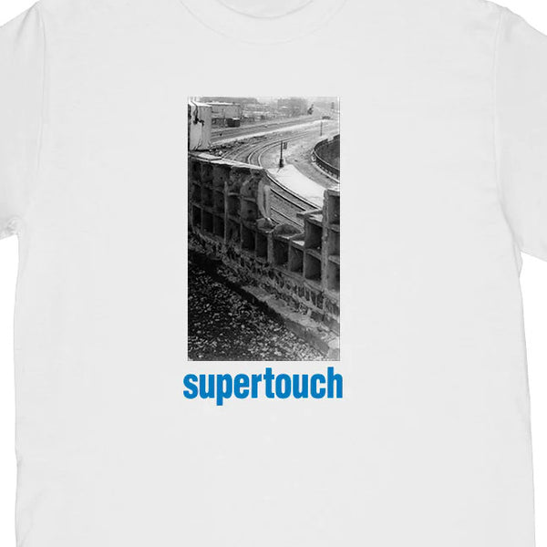 【お取り寄せ】Supertouch / スーパータッチ - ENGINE Tシャツ (ホワイト)