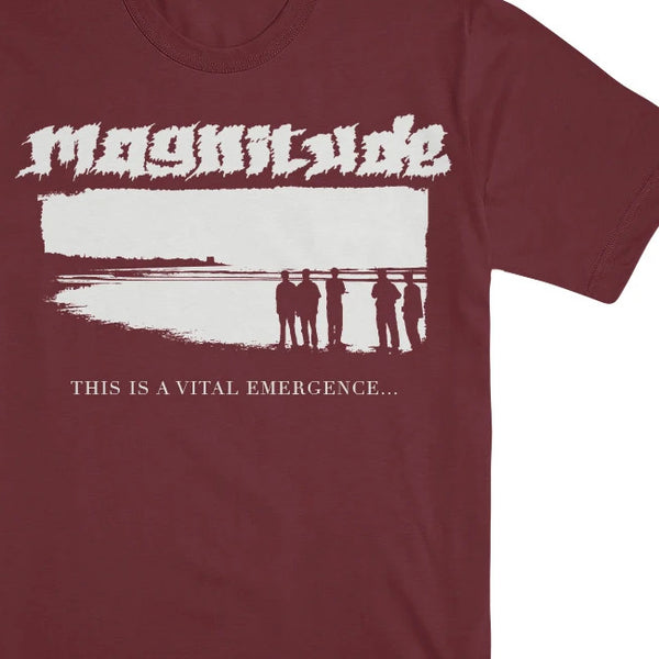 【お取り寄せ】Magnitude / マグニチュード - VITAL EMERGENCE Tシャツ(マルーン)