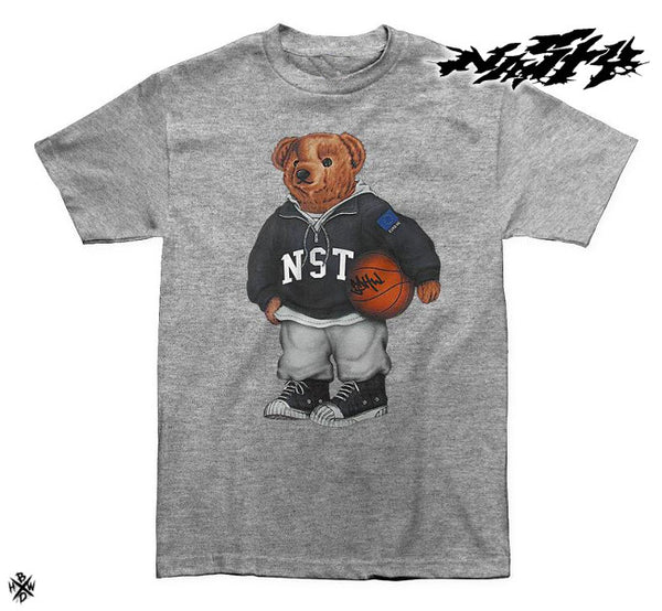 【お取り寄せ】Nasty/ナスティー - NST Bear Tシャツ（グレー）
