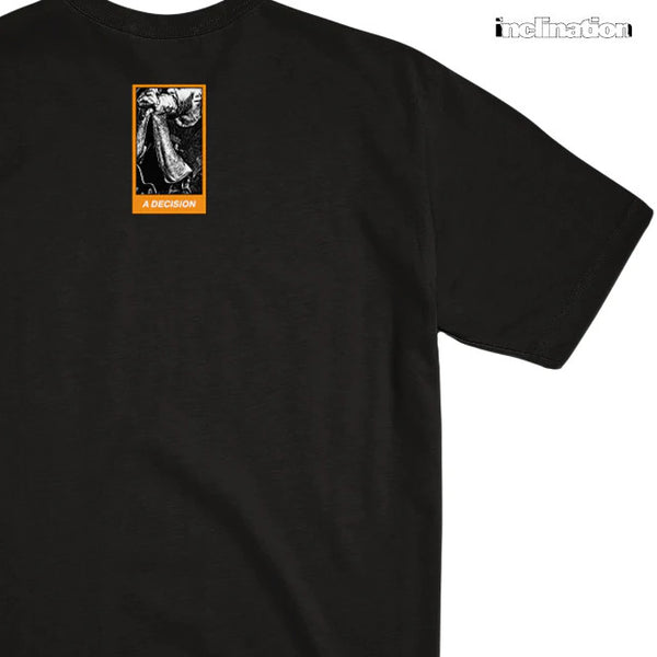 【お取り寄せ】Inclination / インクリネイション - A DECISION Tシャツ(ブラック)