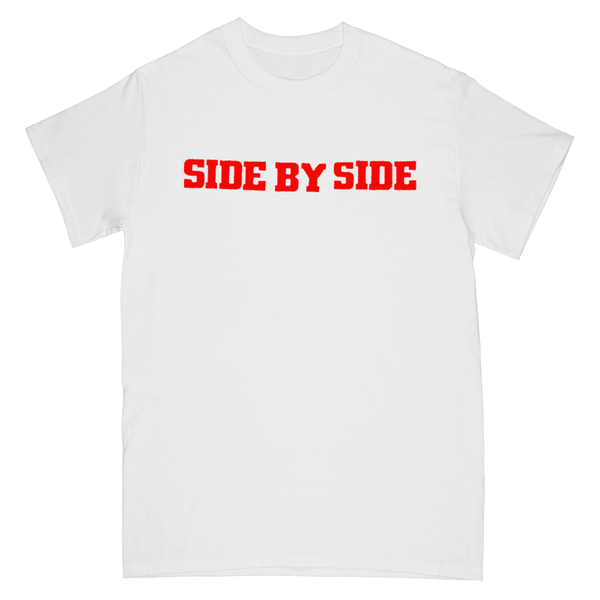 【お取り寄せ】Side By Side / サイド・バイ・サイド - SIDE BY SIDE BY SIDE Tシャツ(ホワイト)