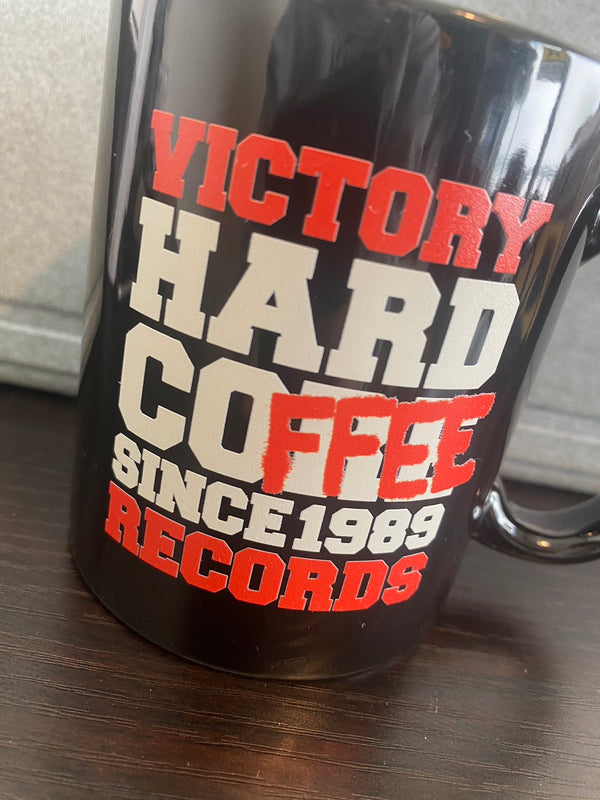 【即納】VICTORY RECORDS ／ヴィクトリーレコーズ - HARDCORE COFFEE MUG(ブラック/ホワイト)